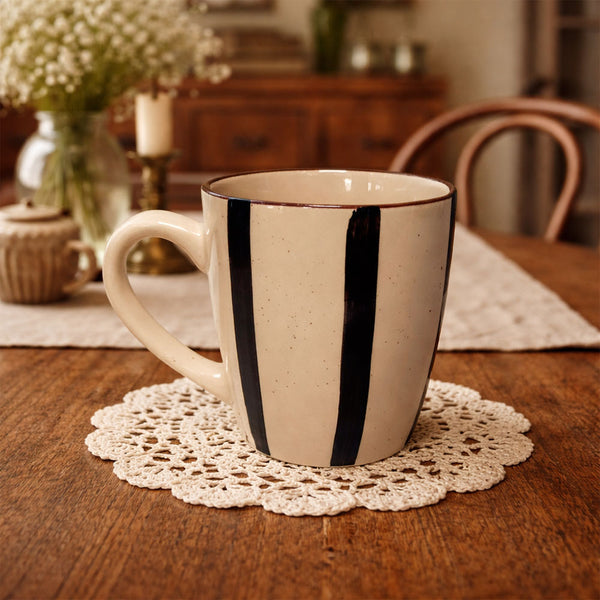 Taza Stoneware Rayas Negra