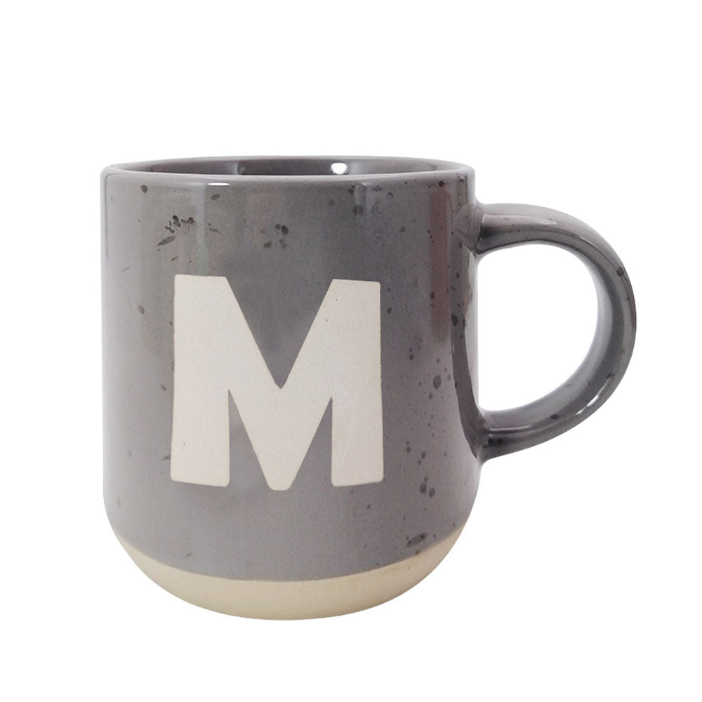 Taza Letra M Gris