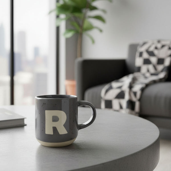 Taza Letra R Gris