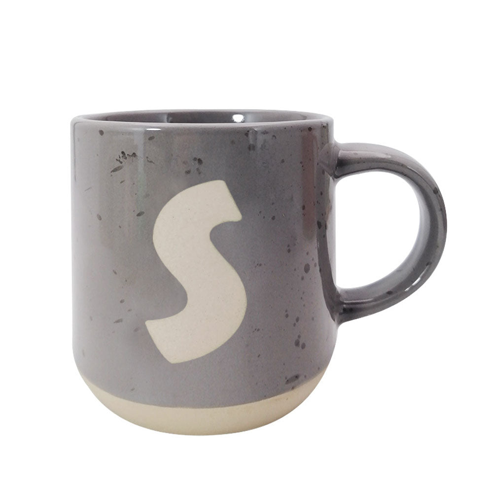 Taza Letra S Gris